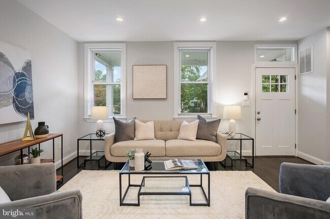 Building Photo - 4023 New Hampshire Ave NW