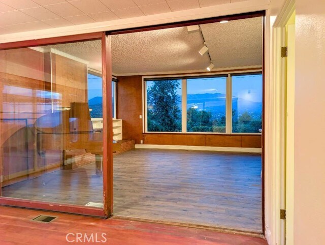 Building Photo - 31390 Mesa Dr
