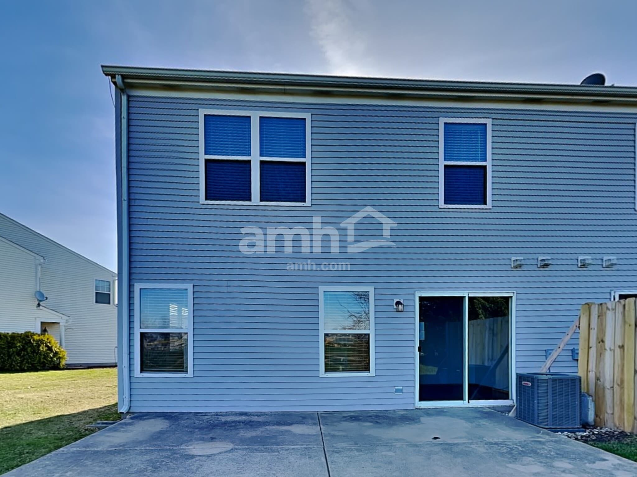 Building Photo - 250 Wedgewood Cir