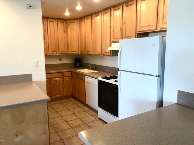 Building Photo - 603 Sunfish Way