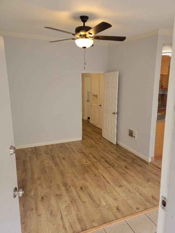 Building Photo - 3333 E Wilton St