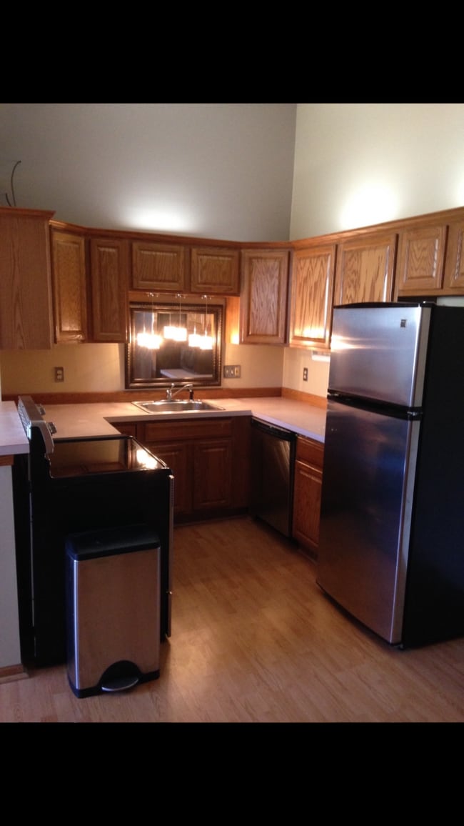 Building Photo - 715 Willis Ave