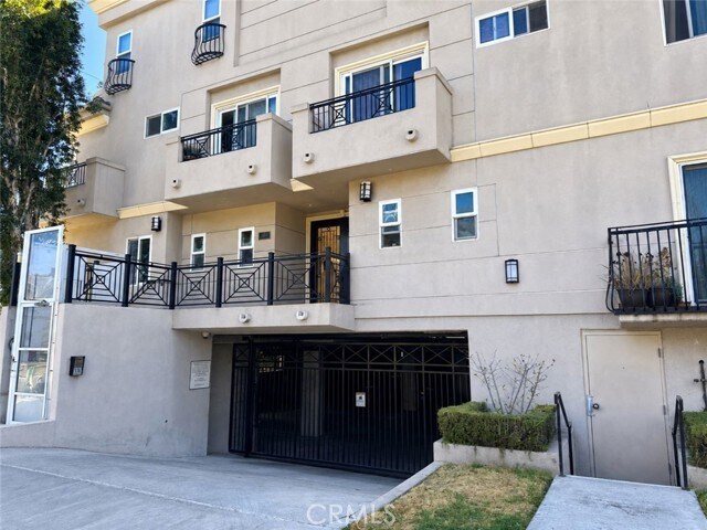 Building Photo - 5401 Morella Ave
