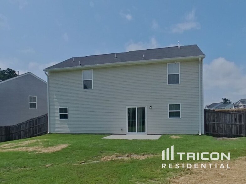 Building Photo - 1413 Kobuk Vly Ct