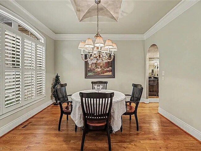 Building Photo - Lease OR Lease to Own