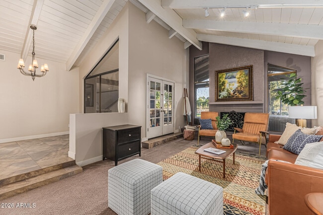 Building Photo - 5821 E Cactus Rd