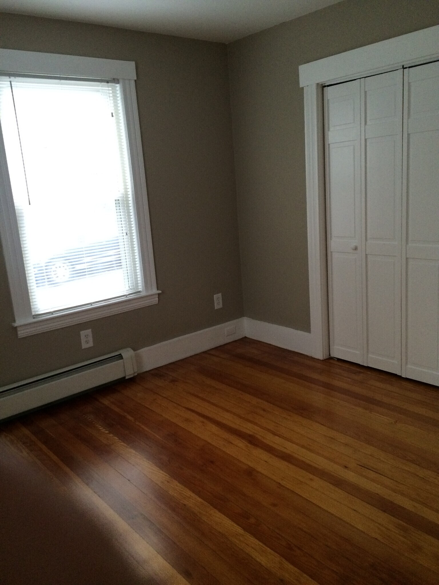 Building Photo - 4 Harding St