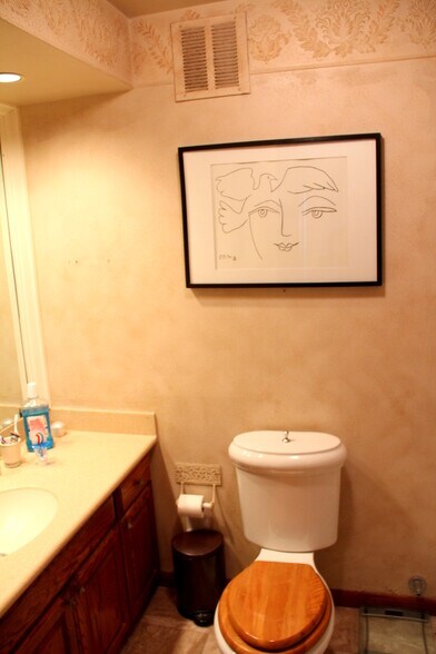 Bathroom - 505 N Lake Shore Dr