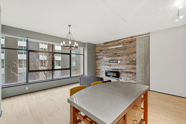 Building Photo - Modern + Spacious Pearl District Condo Including 24/7 Security +1  Secured Parking Spot Available...