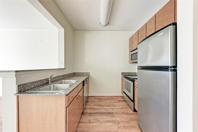 Building Photo - 2502 Leon St