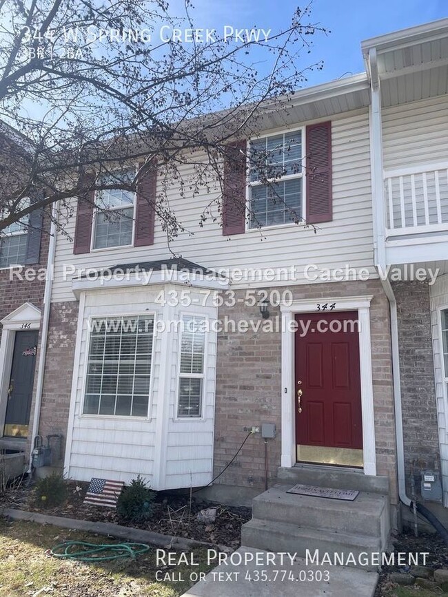 Primary Photo - Great 3 Br. Townhouse in Providence. Pet f...