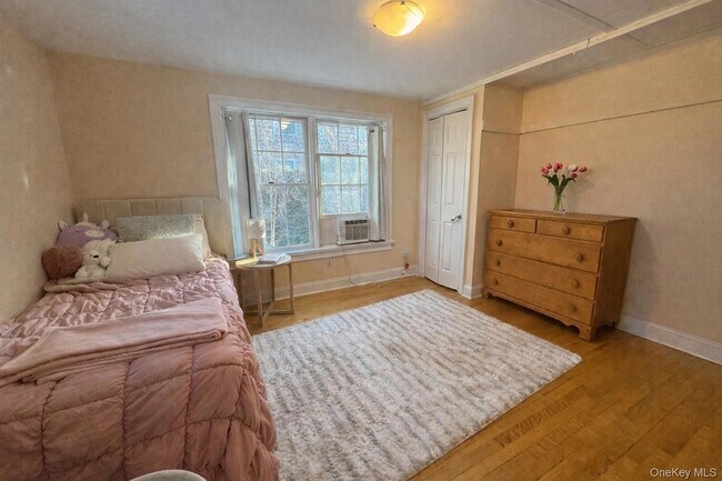 Building Photo - 2 Ruth Ln