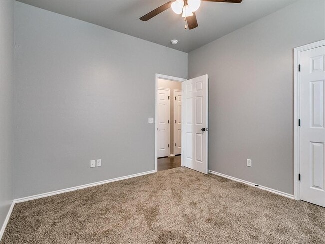 Building Photo - 1734 Eighty-Niner Ter