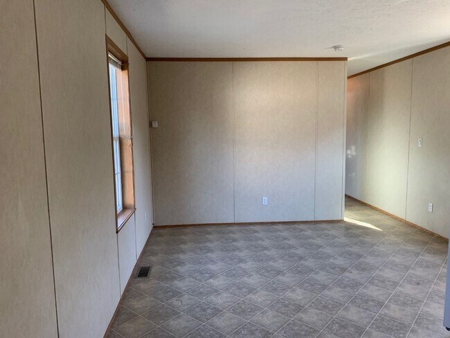 Building Photo - 3 Bedrooms, 2 Bathrooms in Pequot Terrace Trailer Park, Pequot Lakes, MN Lot B27