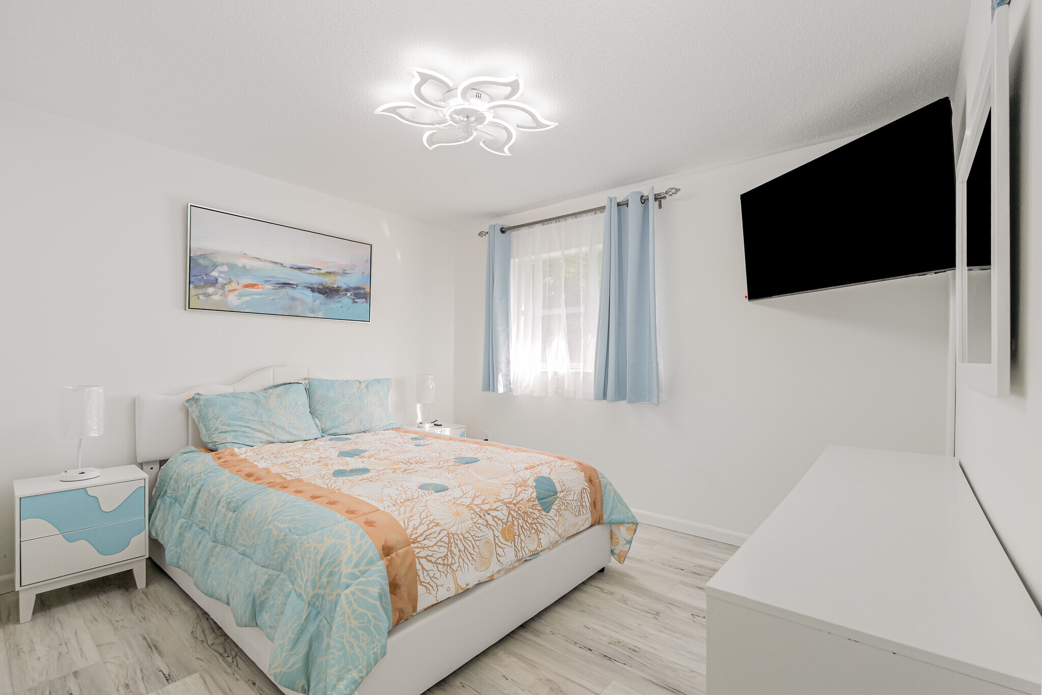 Building Photo - 279 S Brevard Ave