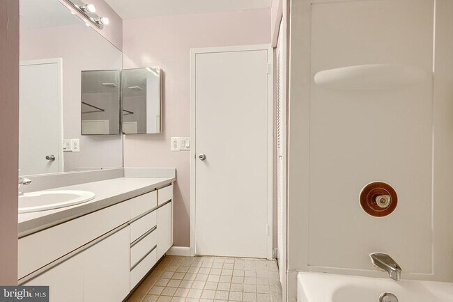 Building Photo - 2639 Boston St