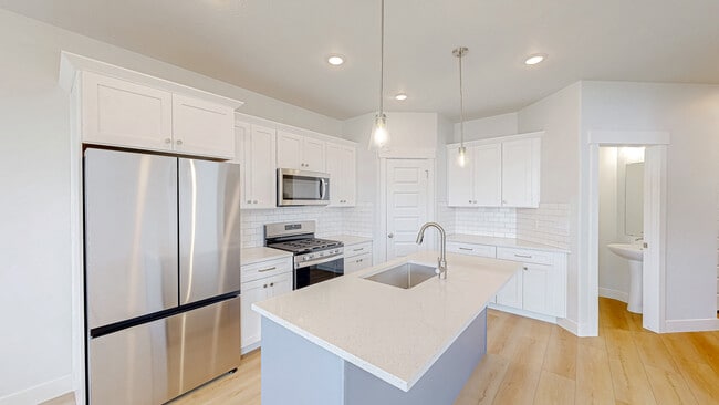 Primary Photo - 702 S 4500 S