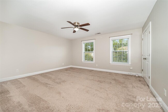 Building Photo - 1361 Rainier Dr
