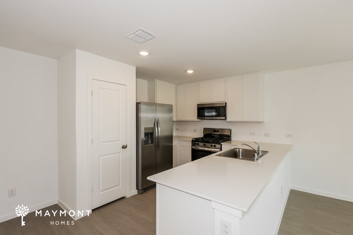 Building Photo - 1047 Neyland Dr