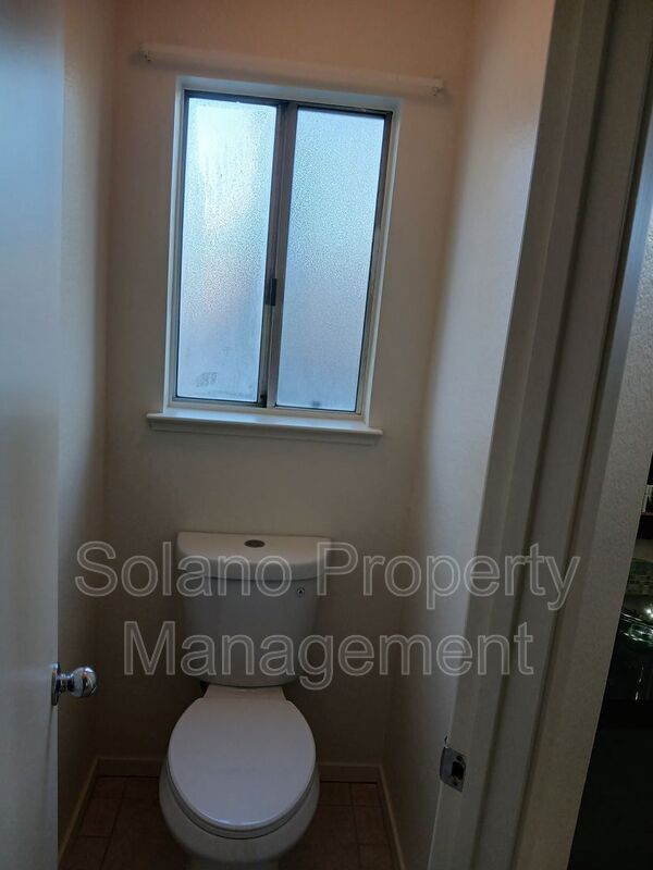 Building Photo - 318 Ridgecrest Cir