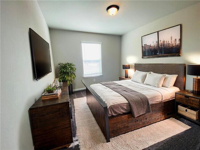 Building Photo - 721 Hollyhock Dr