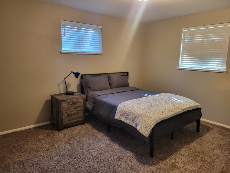 Building Photo - 1320 Quari St