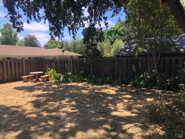 Building Photo - 334 Ridgway Ave