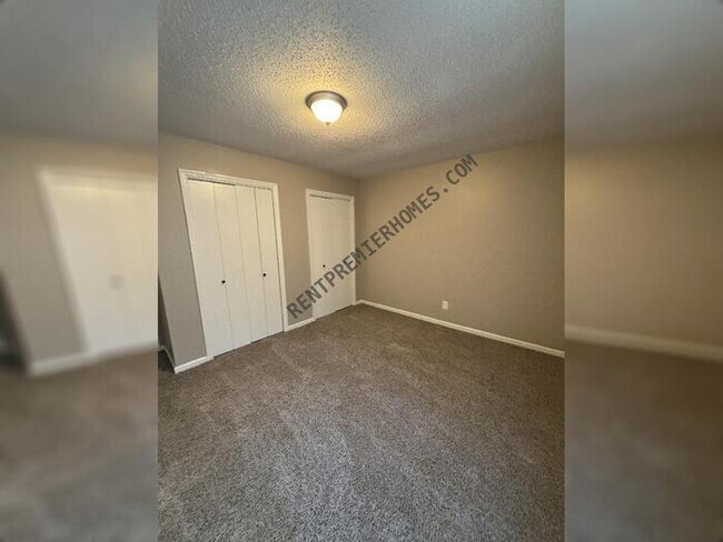 Building Photo - 714 Foxboro Dr