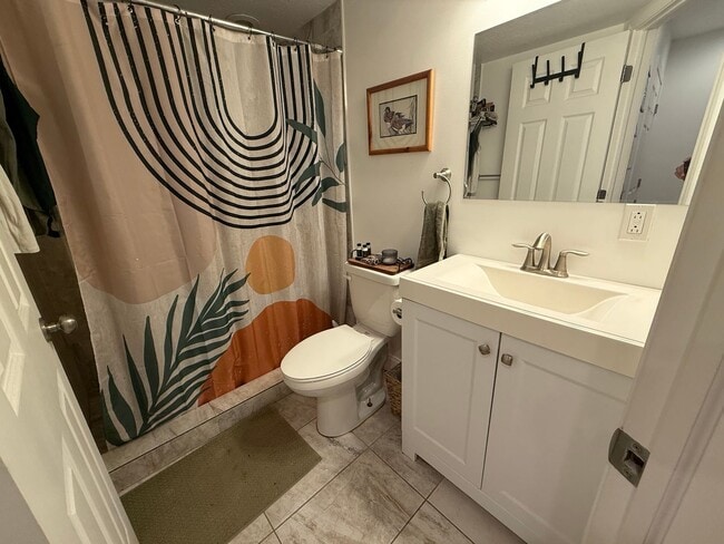 Building Photo - Renovated Lawrenceville 3 Bed/2 Bathroom H...