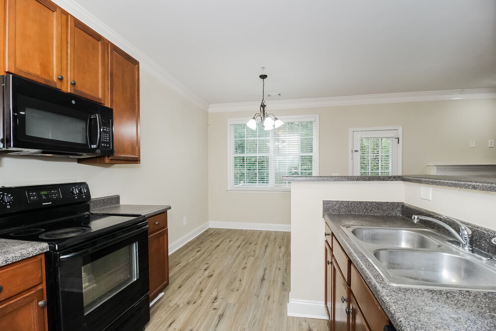 Building Photo - 210 Ranier Ct.