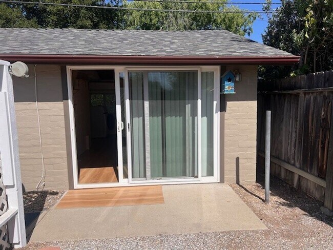 Building Photo - 245 Alisal Rd