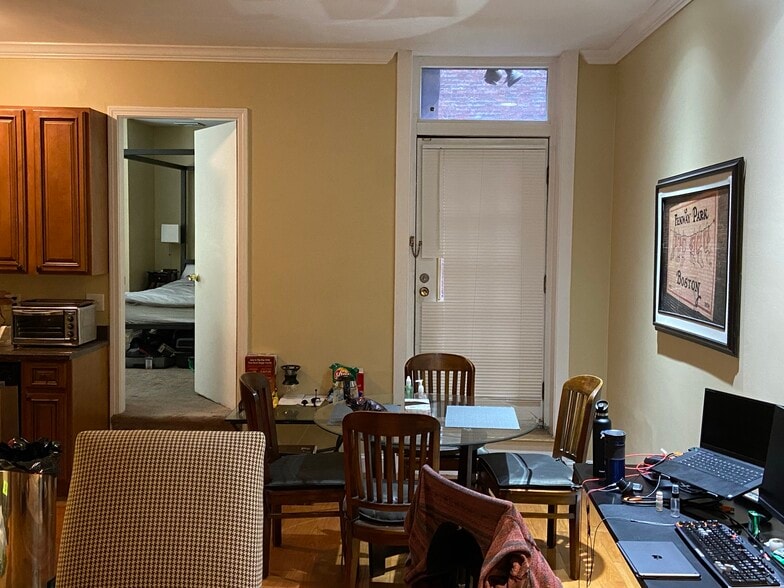 Building Photo - 46 Hereford St