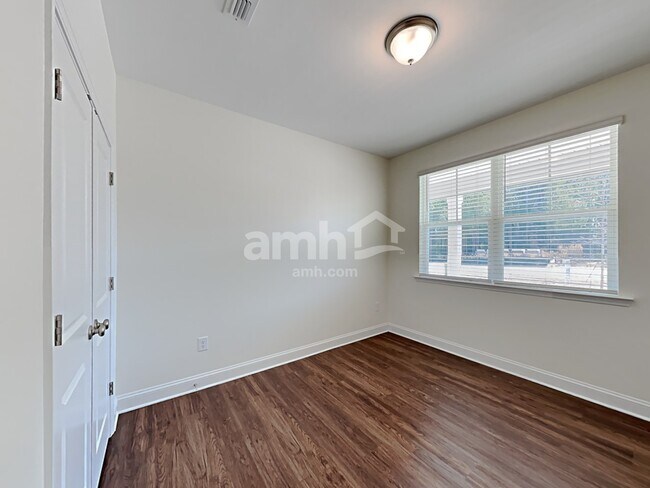 Building Photo - 3212 Brierhill Rd