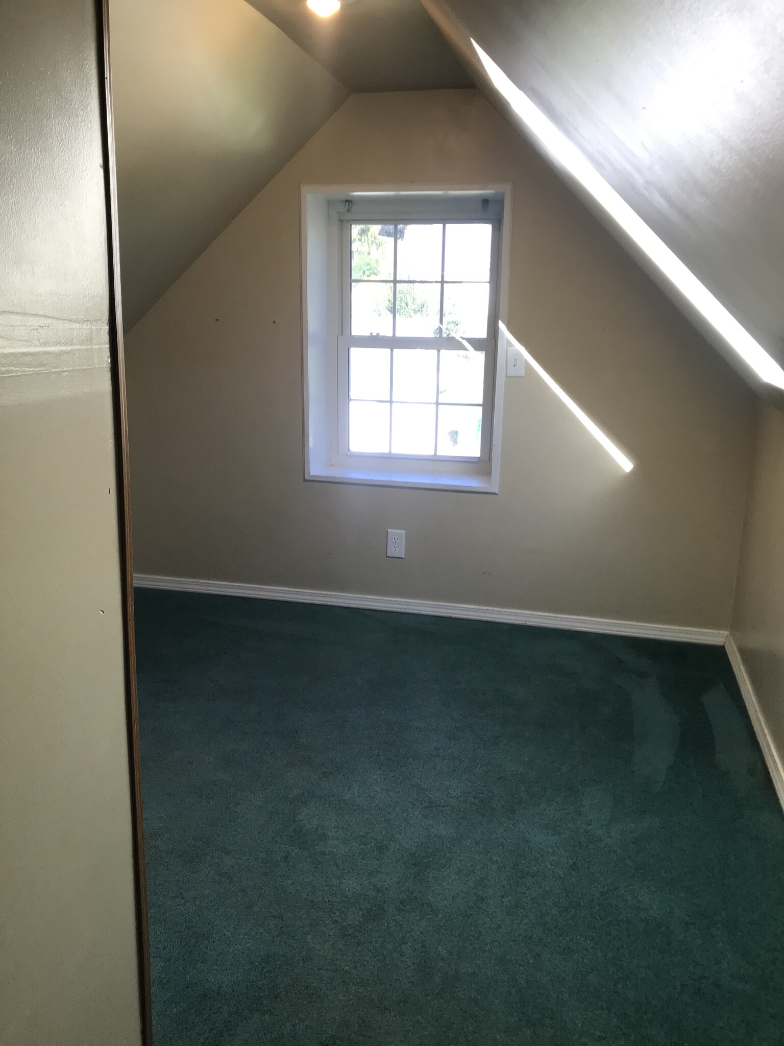 Building Photo - 73 Stamey St