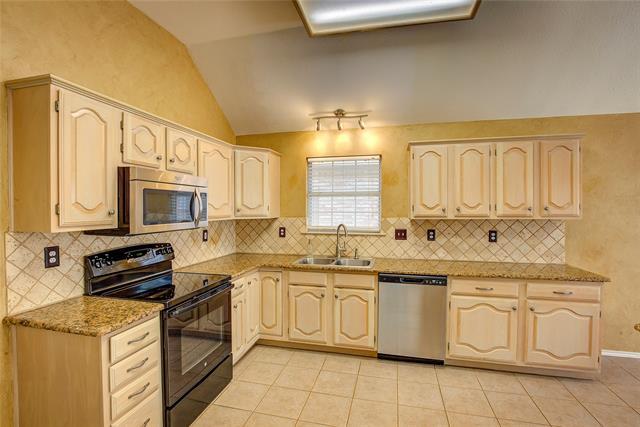 Building Photo - 909 Mallard Way