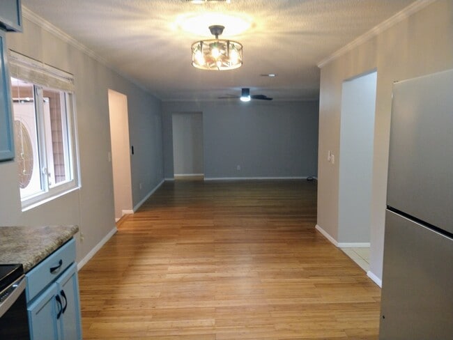 Building Photo - 128 Woodland Hills Dr
