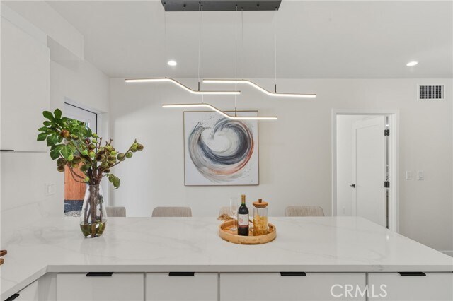 Building Photo - 2536 Cotner Ave