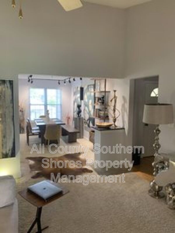Building Photo - 200 Willow Green Dr