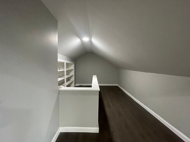 Building Photo - 1254 Catawba St