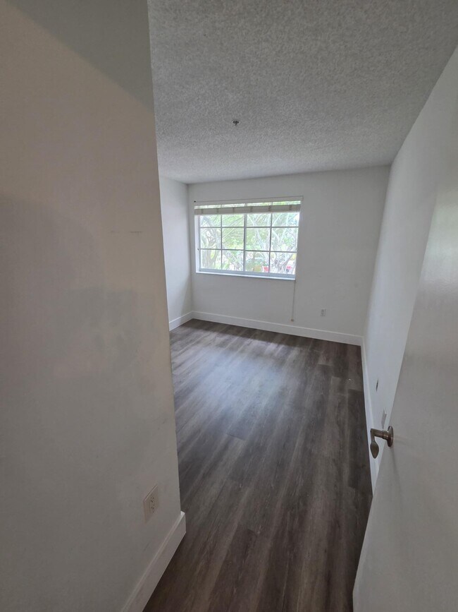 Building Photo - 12112 St.Andrews Pl