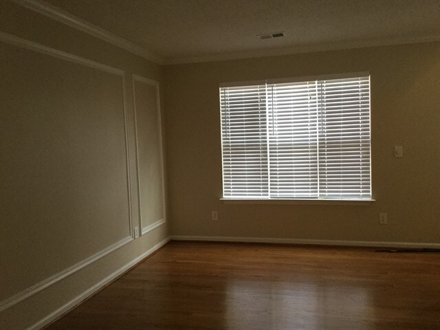 Building Photo - 10 Waterton Way