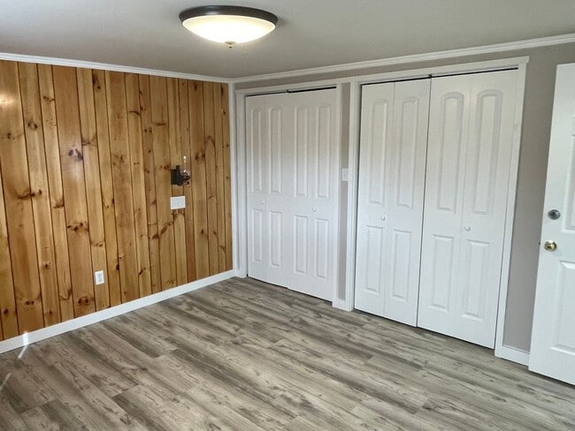 Building Photo - 1 Bedroom 1 Bath Home Located in Johnson City, TN