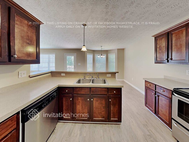 Building Photo - 81 Kimbell Farm Dr
