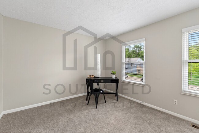 Building Photo - 1069 Crisfield Dr