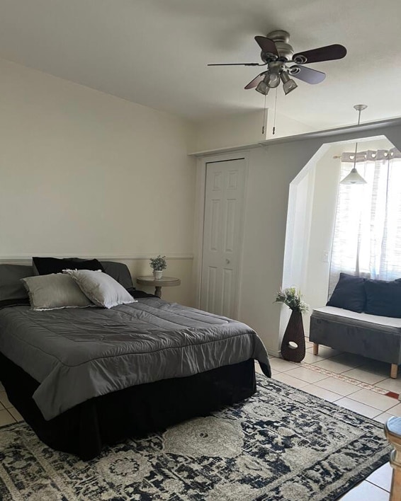 Building Photo - 1617 S Forest Knoll St