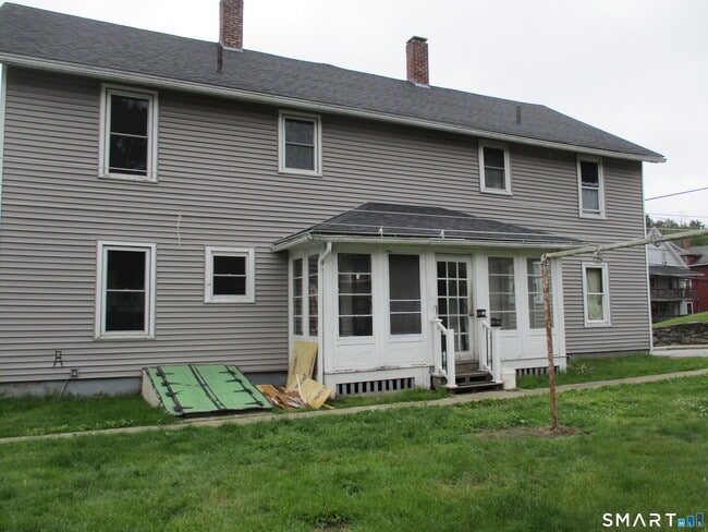 Building Photo - 105 Woodstock Ave