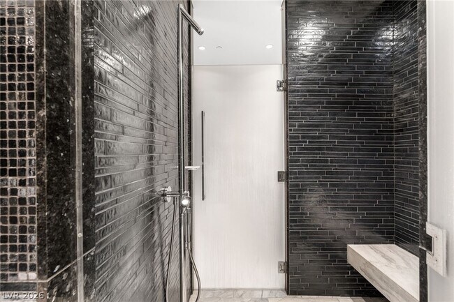 Building Photo - 3750 S Las Vegas Blvd