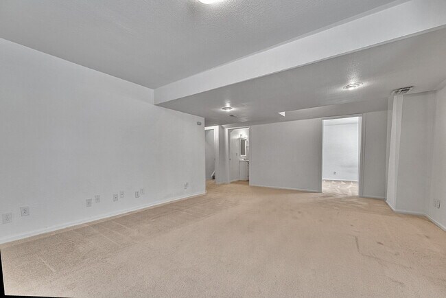 Building Photo - $2,795.00, 4-bed, 3-bath, 2175 sq ft ranch...