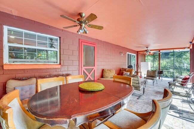 Building Photo - 281 W 18th St