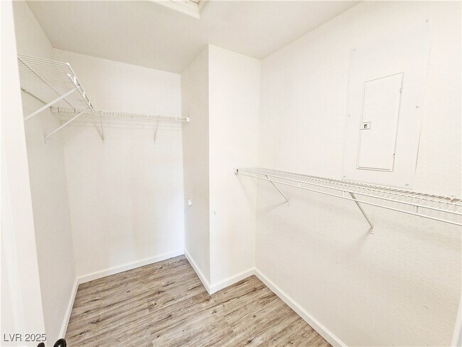 Building Photo - 1821 Pershing Ave